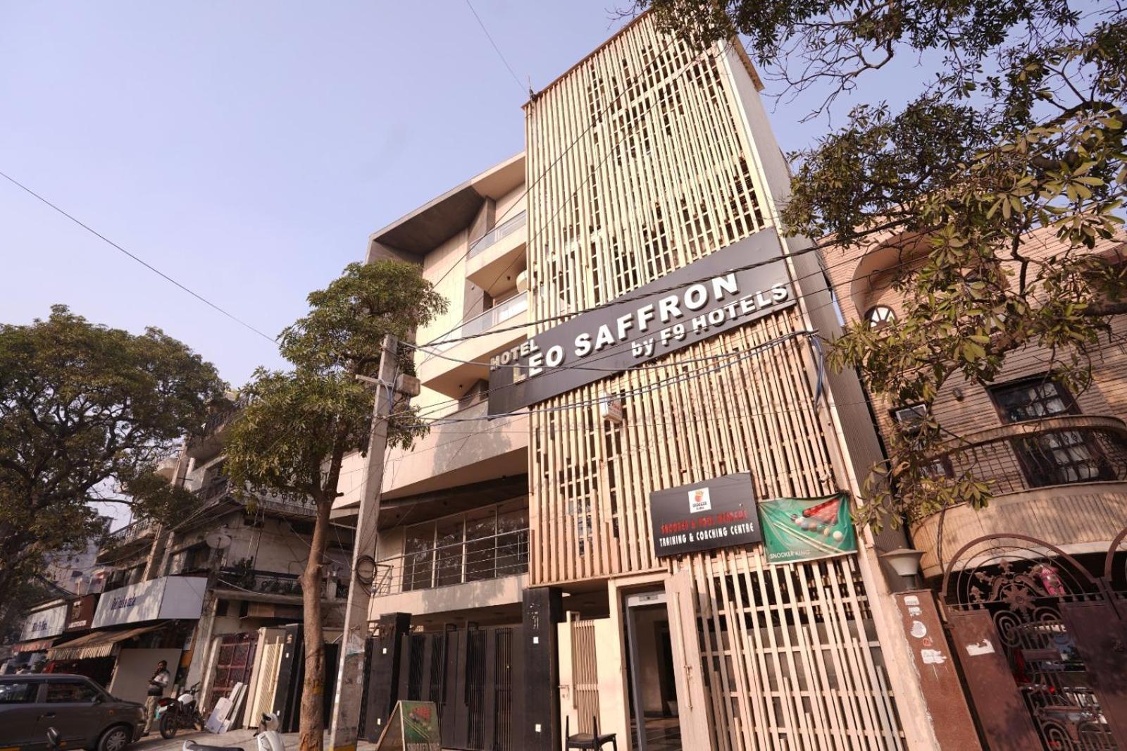 Hotel Leo Saffron Delhi  Exteriör bild